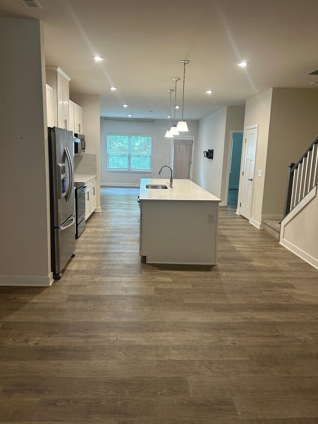 Photo - Simpsonville - 3/ 2.5, 1952 SF