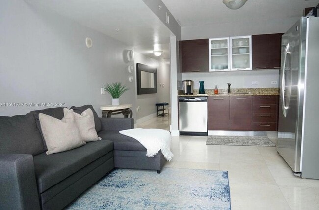 Photo - 41 SE 5th St Unidad 705