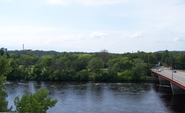 Photo - 600 Graham Ave