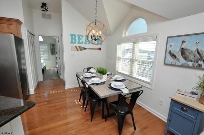 Photo - 104 N Dudley Ave
