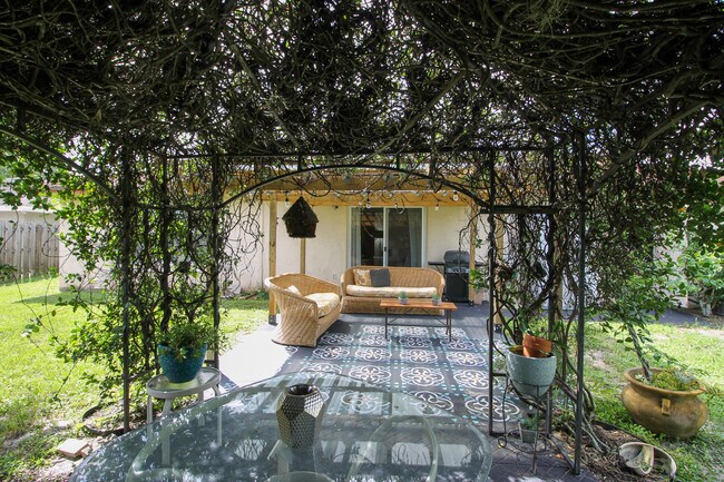 Photo - 1361 Wyndcliff Dr