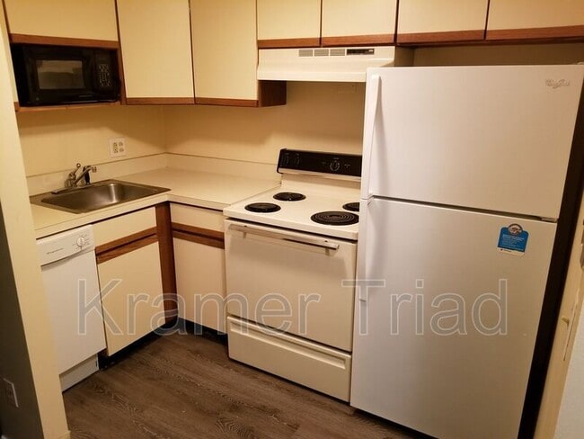 Photo - 555 E William St Unidad #6G