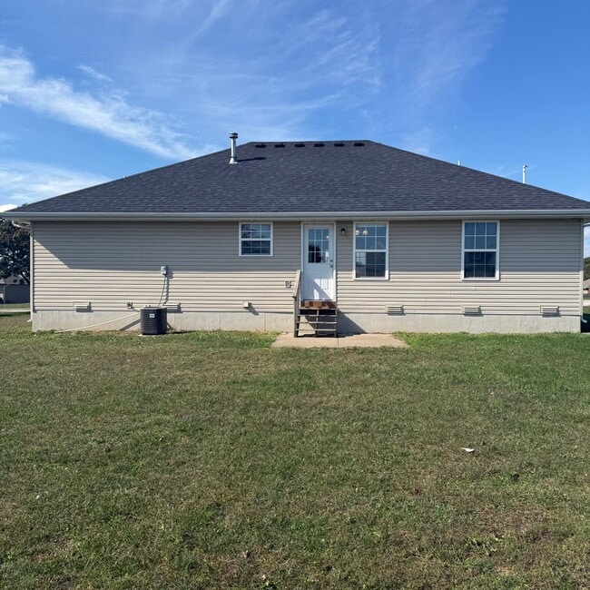 Photo - 4 Bedroom 2 Bathroom on corner lot