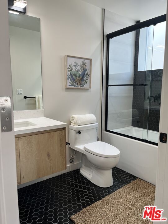 124 S Croft Ave Unit 403