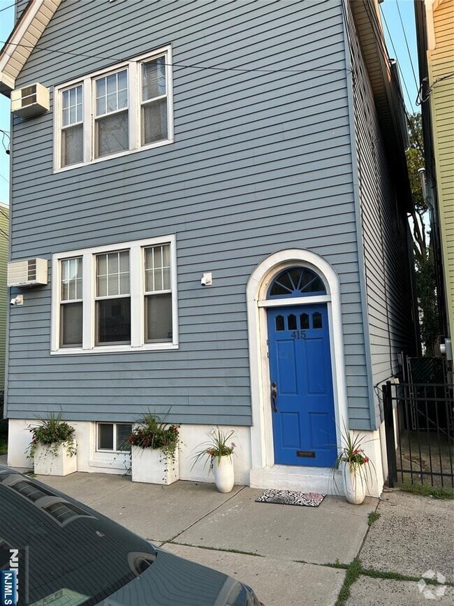 Building Photo - 415-417-417 Hamilton St Rental
