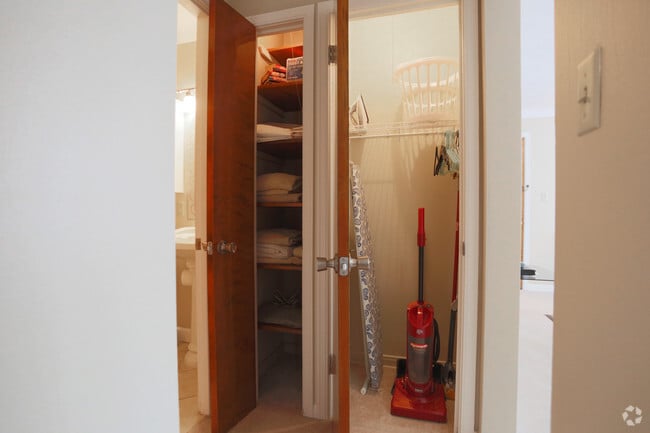 Photo - Pasfield Park Apartments