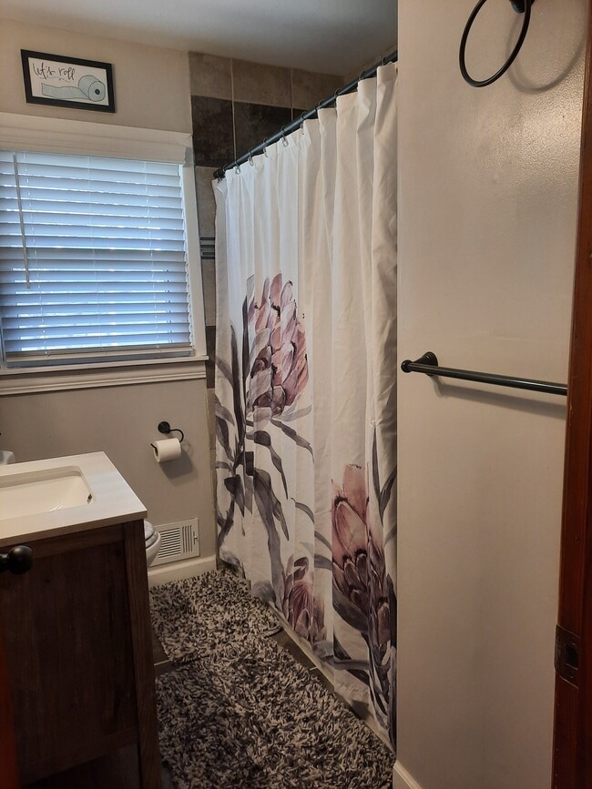 Bathroom - 5664 Kite Dr