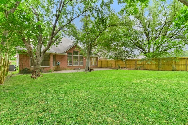 Building Photo - 2111 Village Dale Ave Rental