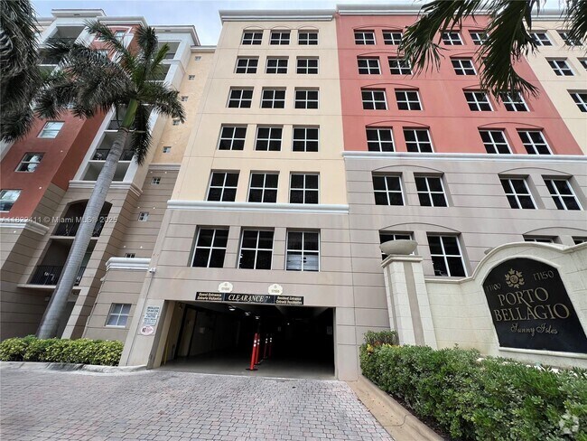 Building Photo - 17150 N Bay Rd Unit 2111 Rental