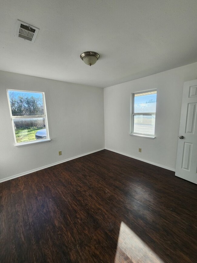Photo - 3/2 on Corner Lot in Burnet