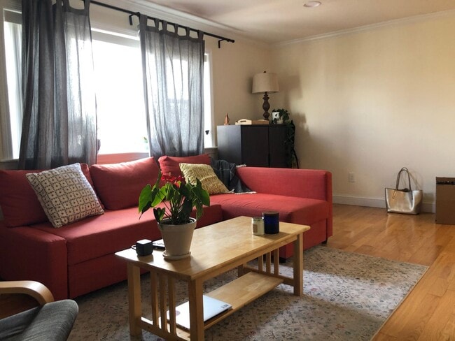 Building Photo - Allston 2 Bed – No Broker Fee – Heat & Hot Water Included – 6/1