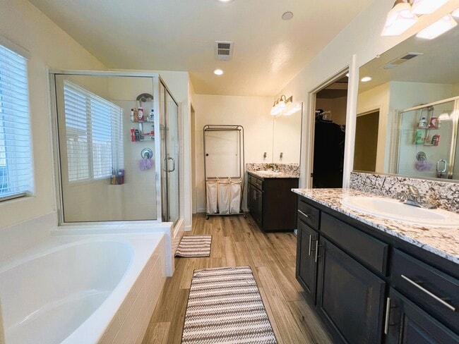 2331 Vineyard Ct