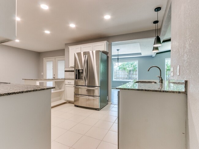 Photo - 9906 Mantle Dr