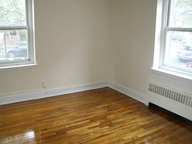 Photo - 5301 Glenwood Rd Unit 1