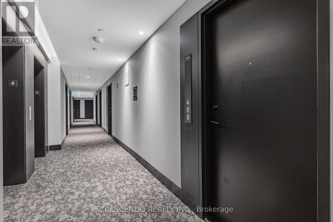 Photo - 185 Deerfield Rd Unité 409