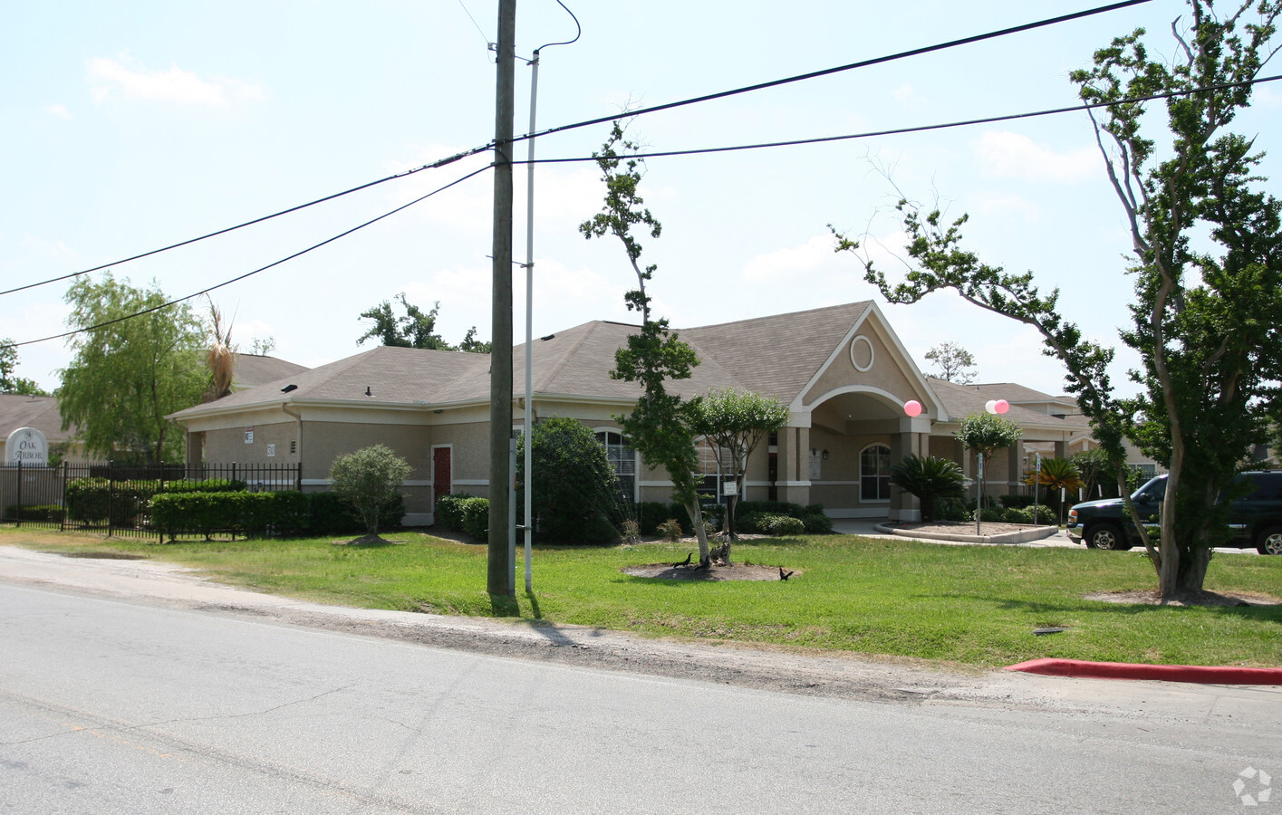 Oak Arbor Townhomes - Oak Arbor Townhomes