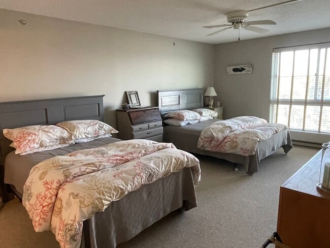 Photo - 215 E Grand Ave Unit Diplomat 607