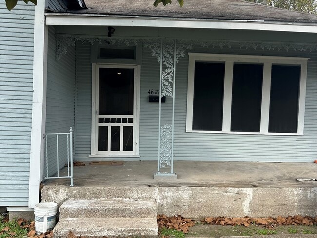 Building Photo - 4621 Davenport St