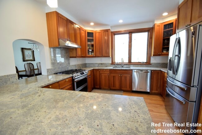 Photo - 75 Somerset Rd