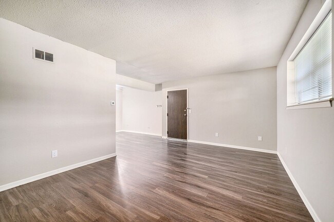 Photo - Crysler Plaza East