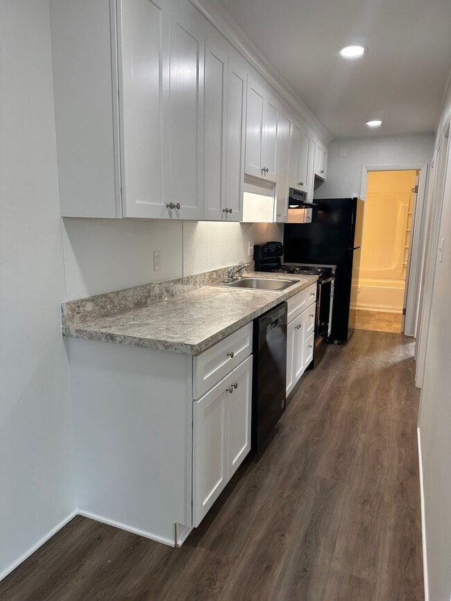 Photo - 2339 Memorial Ave SW Unit 15-D