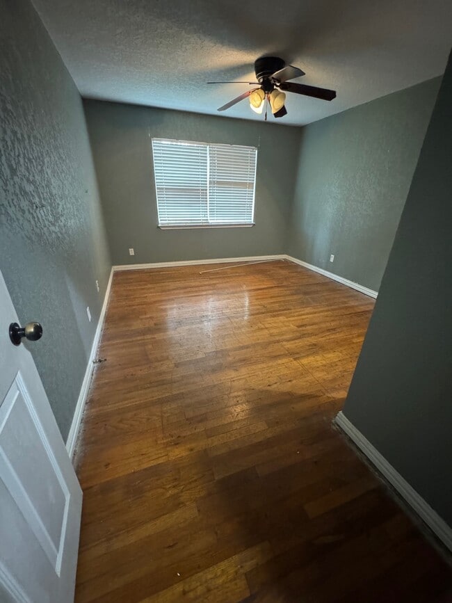 Photo - 1713 Bingham Ave