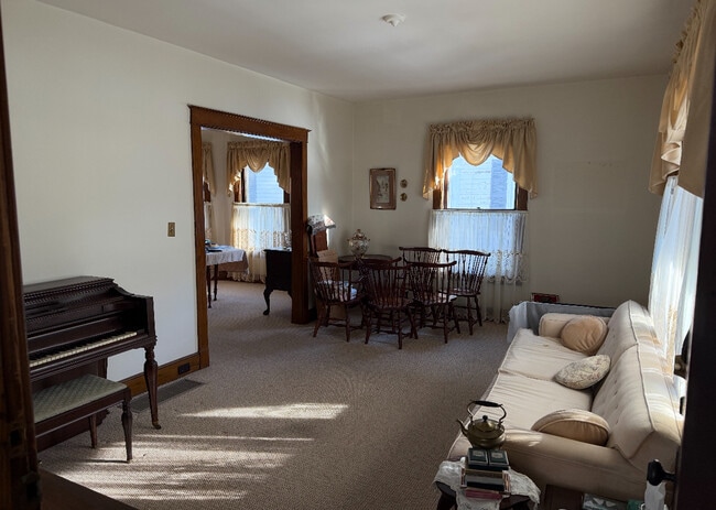 Photo - 40 Bennett Ave Unit 1