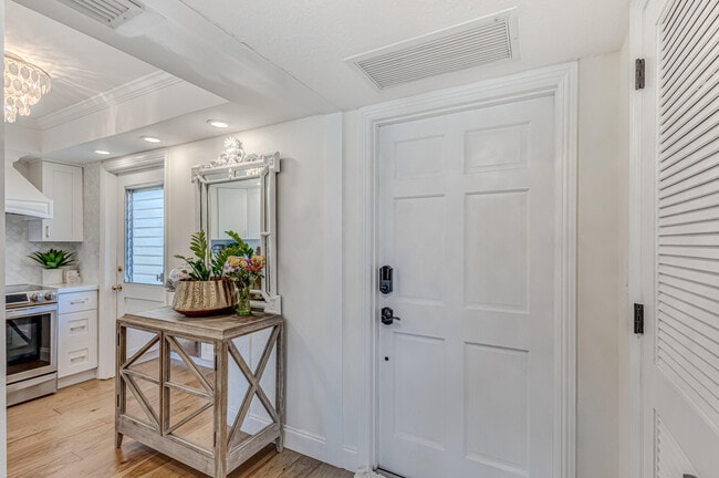 Photo - 5560 Tamberlane Cir Unidad 127