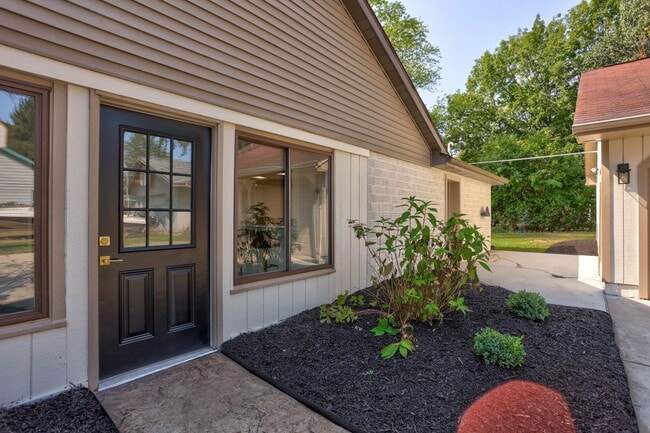 Photo - 7925 Otto St