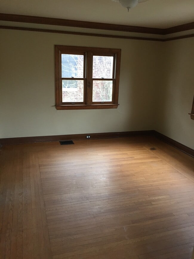 Photo - 3172 Mozart Ave