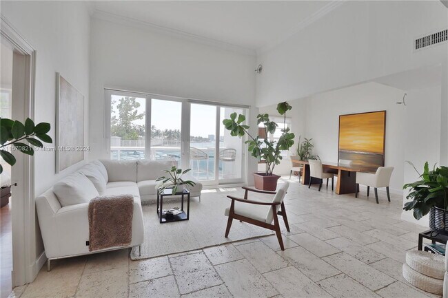 Photo - 6770 Indian Creek Dr