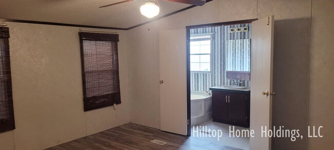 Photo - 69 Hilltop Rd