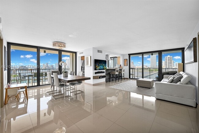 Building Photo - 801 N Venetian Dr Unit 1208