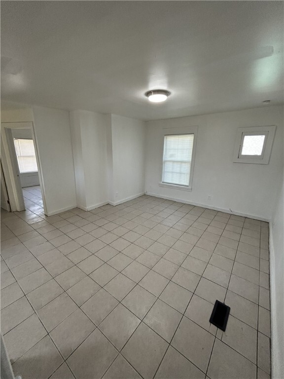 Photo - 301 Weaver St