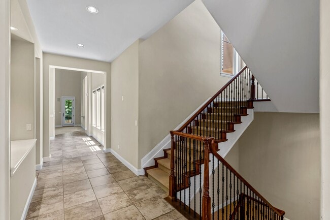 Photo - 11 Sommerset Cir