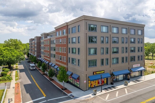 Building Photo - 221 E Main St Unit 227