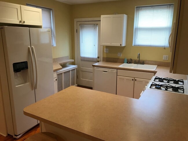 Cocina primer piso - 1518 S 13th St