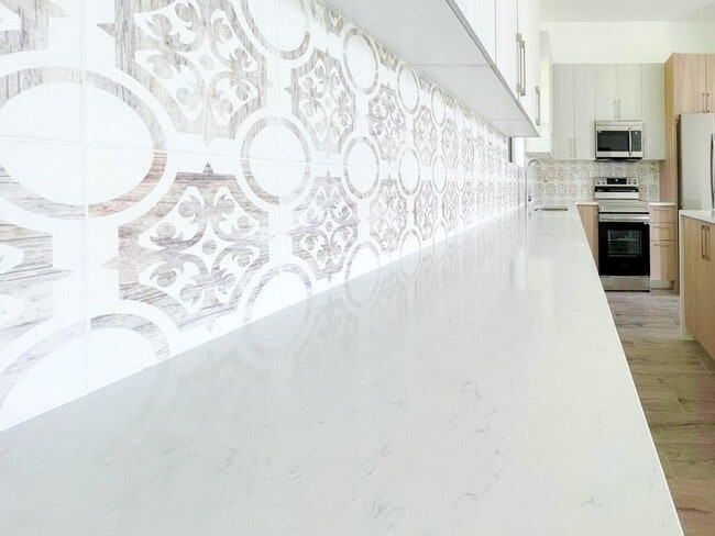 Photo - 15245 Brainbridge Cir