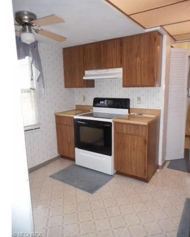 Photo - 227 Goodrich St