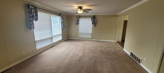 Photo - 2907 Birchmont Dr NE