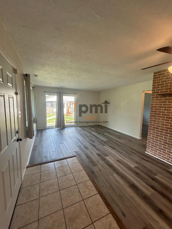 Photo - 6823 Pierce Dr