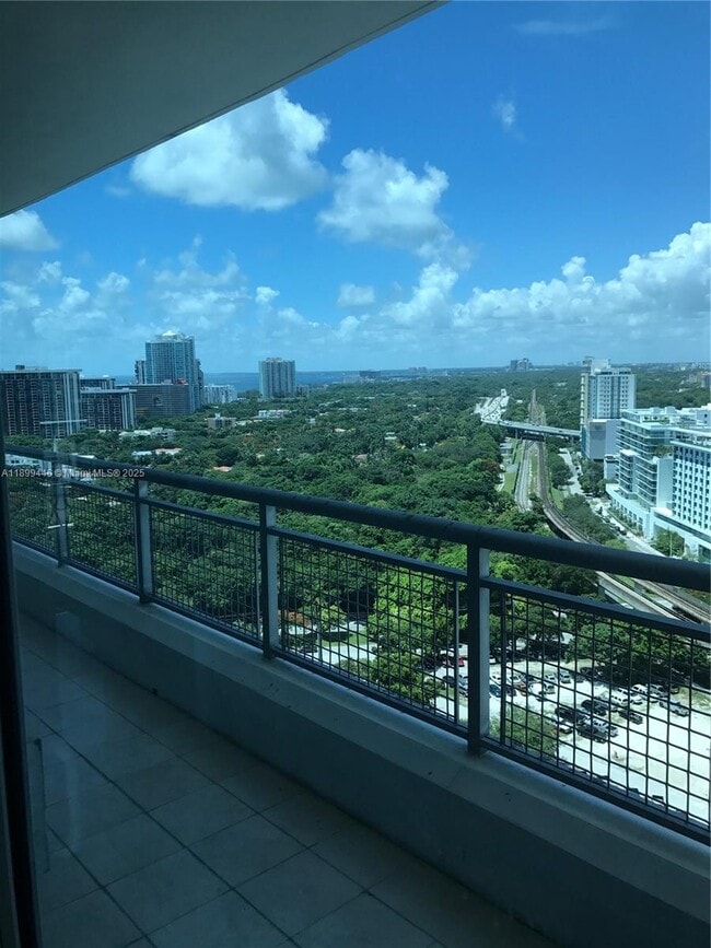 Photo - 60 SW 13th St Unidad 1901