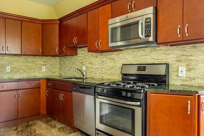 Photo - 800 S St Bernard St Unit 3