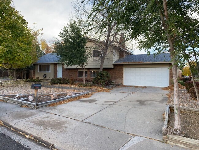 Photo - Start a Lease by 12/1 and Receive a $500 R...