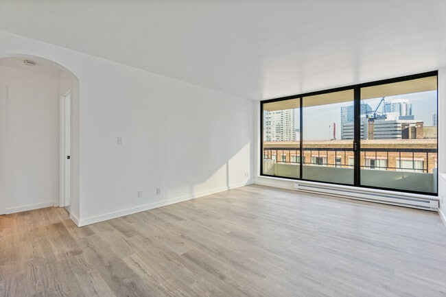 2201 3rd Ave Unit 1106