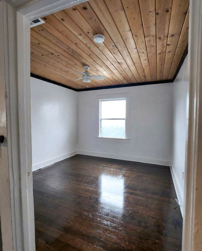 Photo - 1661 W 36th Pl