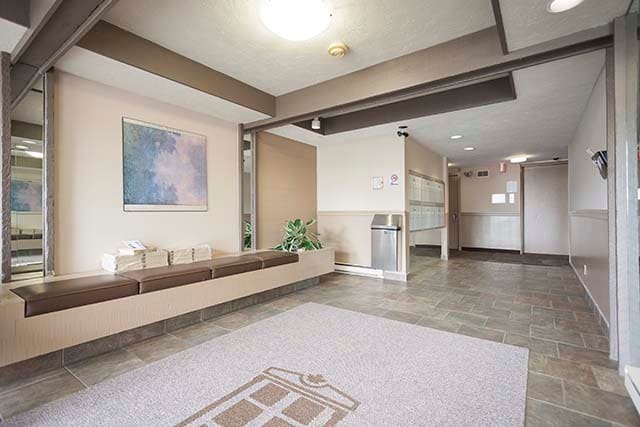 Mayfair Manor Apartments