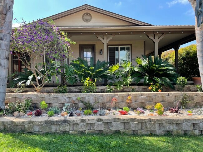 Photo - 12743 Larchmont St House