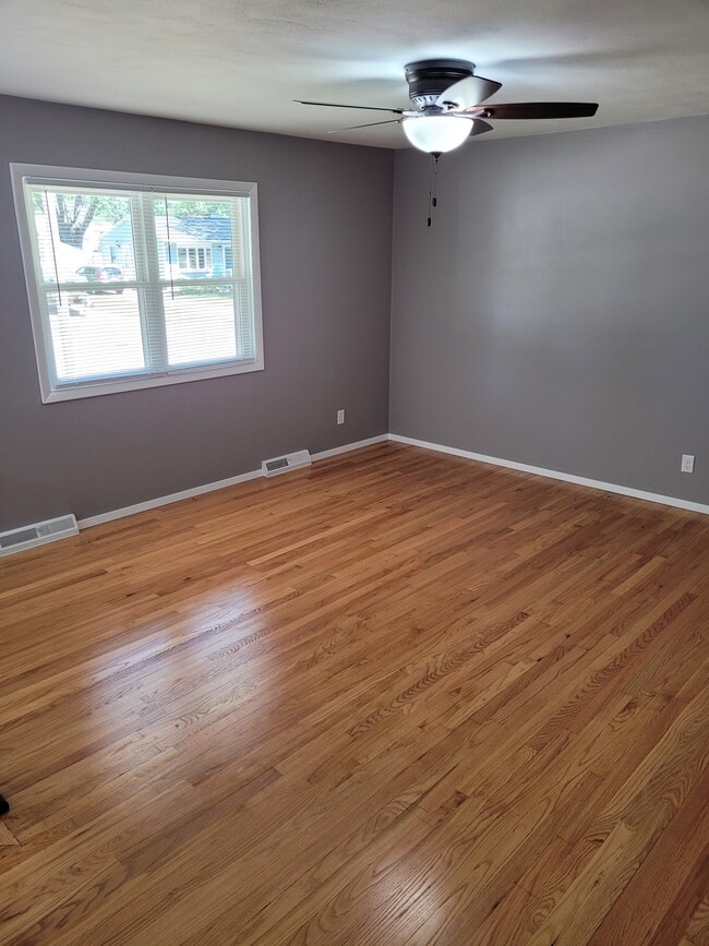 Photo - 2021 W 35th St