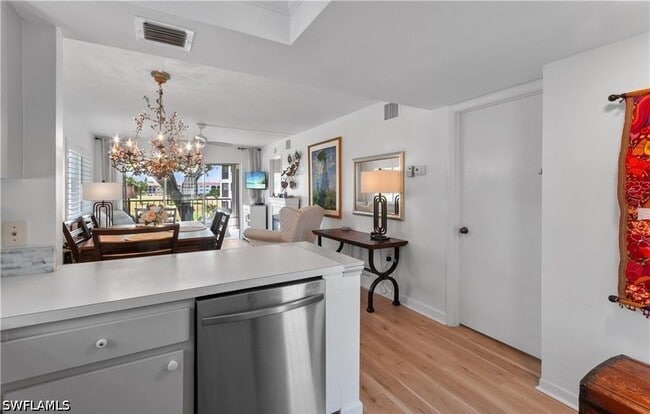 Photo - 5 High Point Cir W Unit 206
